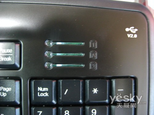 硬件数码 外设配件 正文 双飞燕kl-23mu键盘采用独特按键结构,超薄